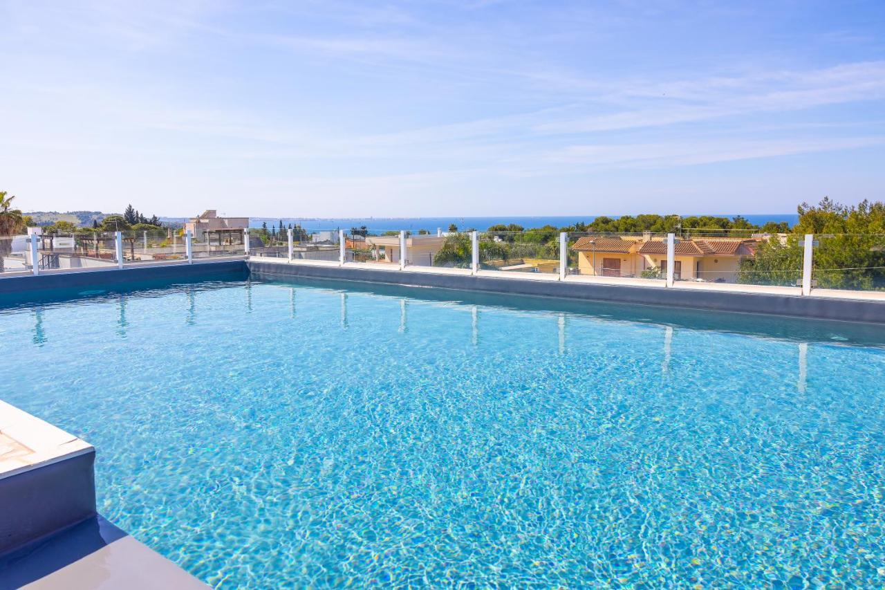 Aparthotel Residence Ludovica - Piscina Panoramica Vista Mare Santa Maria al Bagno Exteriör bild